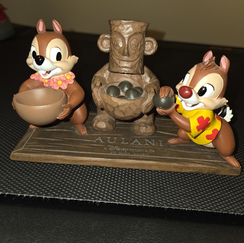 Disney Chip and Dale Hawaii Aulani Figurine